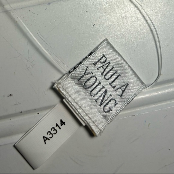 Paula Young Flowing Hair Clip On Approximately 7" Gray Color 51 Style A3310 New - Picture 8 of 9